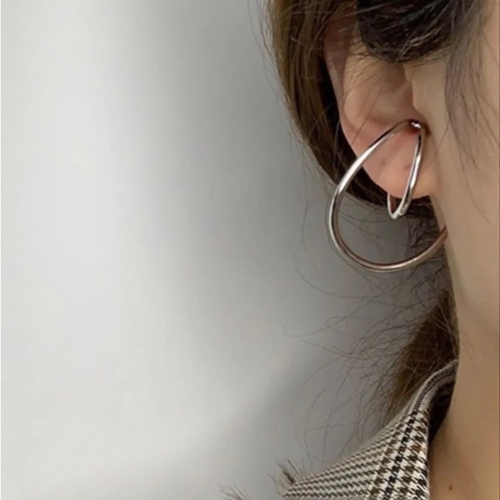 Assortment of costume jewelry. Silvertone